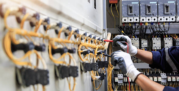 Professional Electrician technician working in Mill Creek East, WA